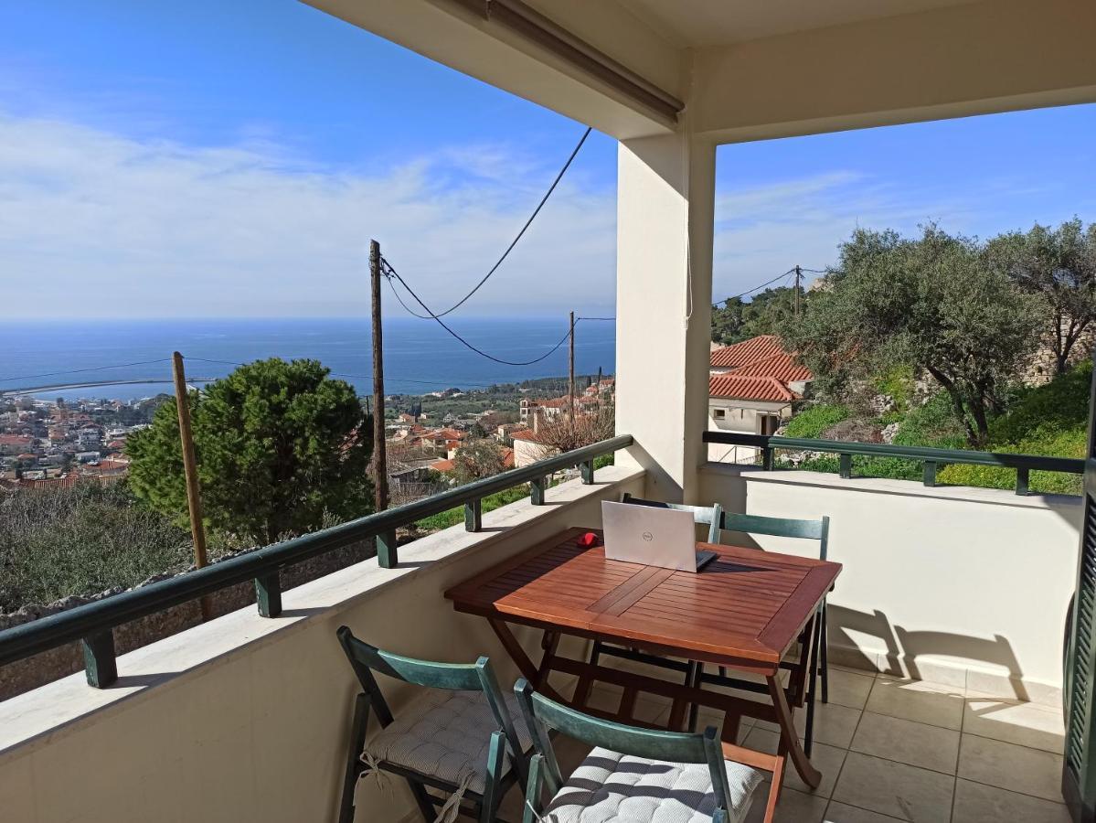 Kiparissia Castle & Sea View Villa Kyparissía Eksteriør bilde
